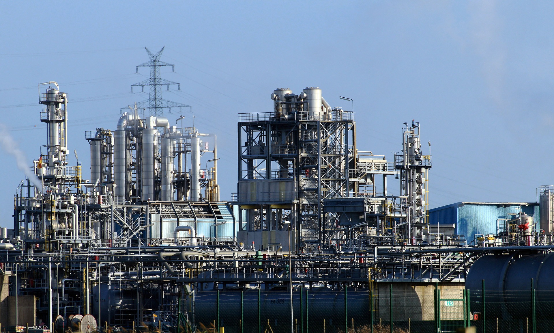 industry-525119_1920-1 (1)